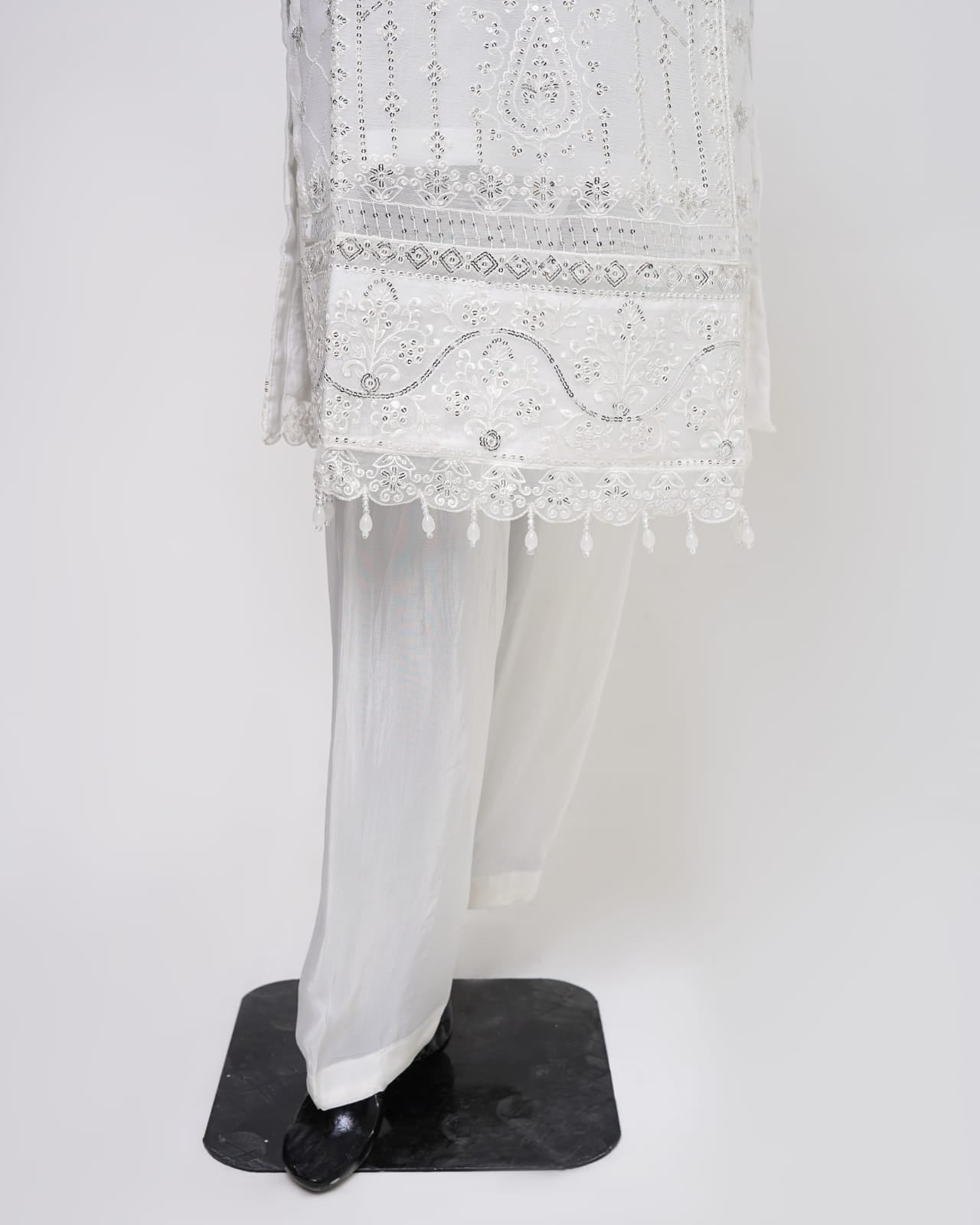 White Shafoon Bamber Kamiz Dupta Russian Grip Silk Trouser